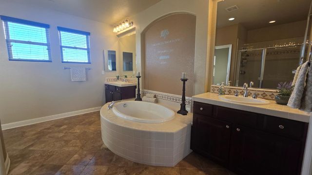 3895 Rollins Ct, West Sacramento, CA 95691