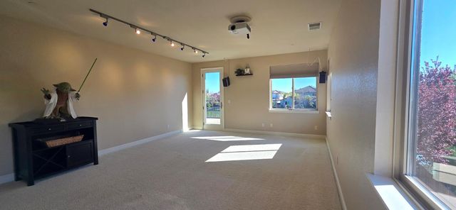 3895 Rollins Ct, West Sacramento, CA 95691