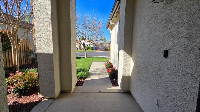 3895 Rollins Ct, West Sacramento, CA 95691