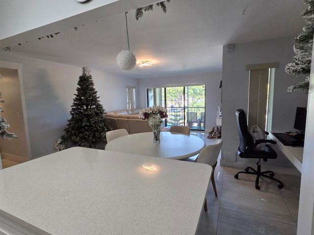 1115 Green Pine Boulevard D2, West Palm Beach, FL 33409