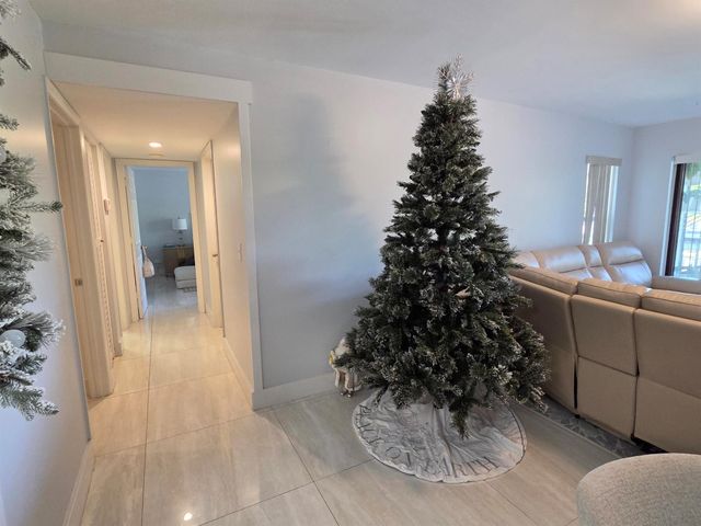 1115 Green Pine Boulevard D2, West Palm Beach, FL 33409