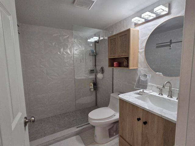 1115 Green Pine Boulevard D2, West Palm Beach, FL 33409