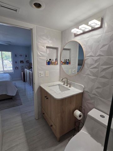 1115 Green Pine Boulevard D2, West Palm Beach, FL 33409