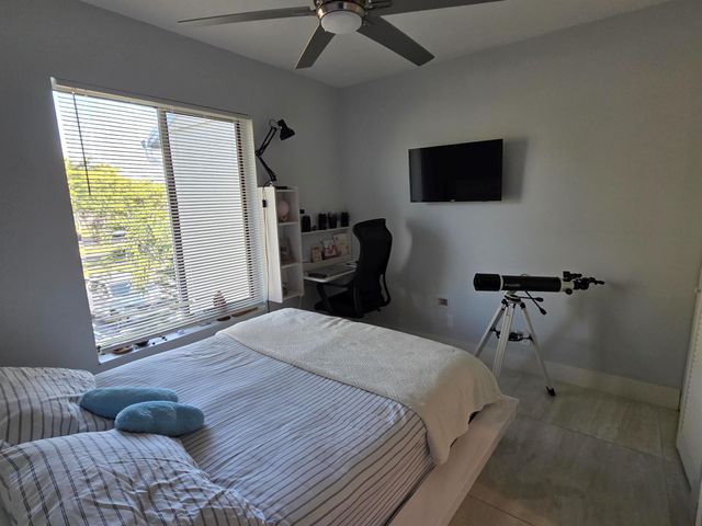 1115 Green Pine Boulevard D2, West Palm Beach, FL 33409