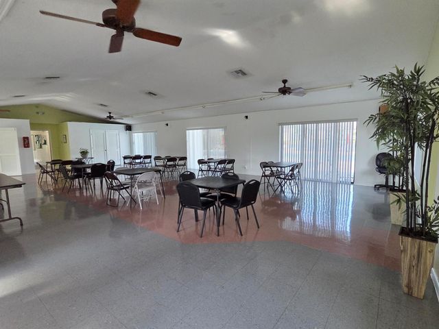 1115 Green Pine Boulevard D2, West Palm Beach, FL 33409