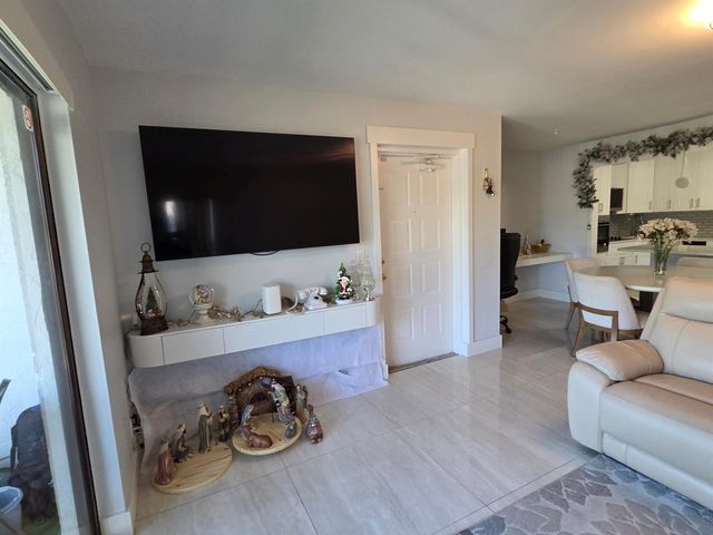 1115 Green Pine Boulevard D2, West Palm Beach, FL 33409