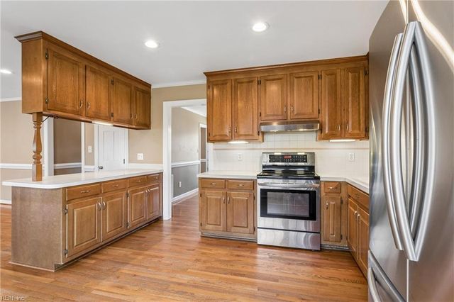 8 Martha CT, Poquoson, VA 23662