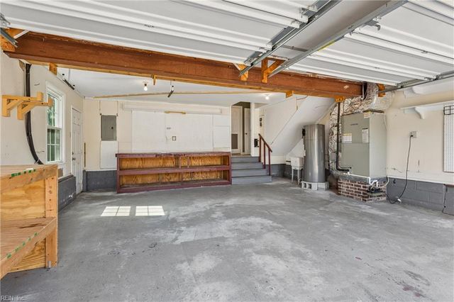 8 Martha CT, Poquoson, VA 23662