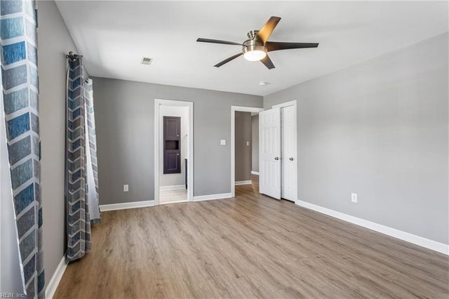 8 Martha CT, Poquoson, VA 23662