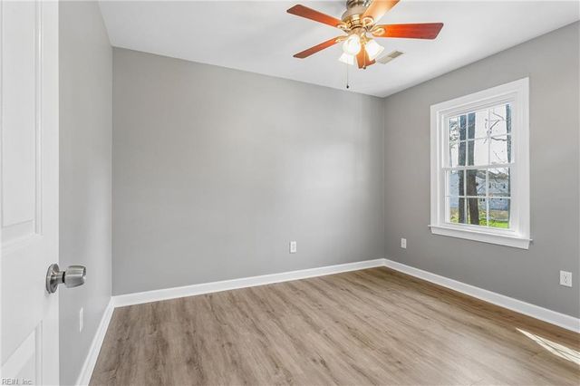 8 Martha CT, Poquoson, VA 23662