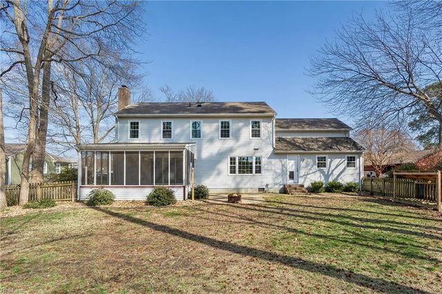 8 Martha CT, Poquoson, VA 23662