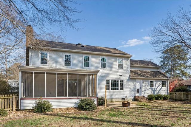 8 Martha CT, Poquoson, VA 23662