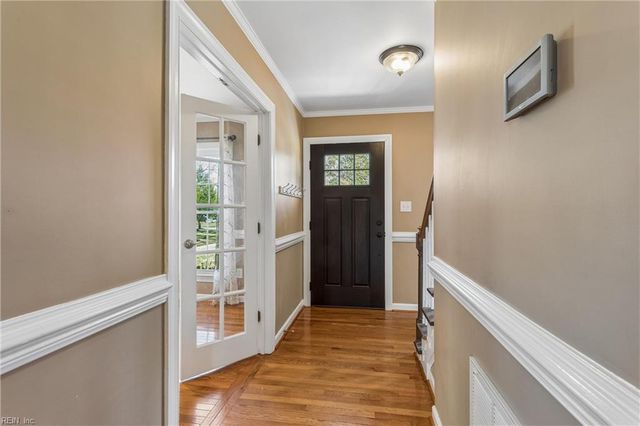 8 Martha CT, Poquoson, VA 23662