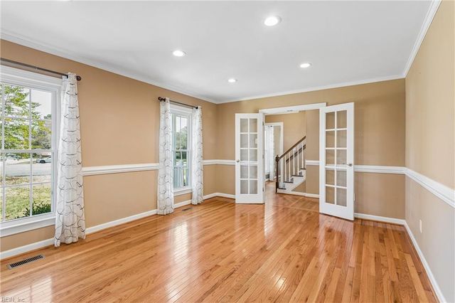 8 Martha CT, Poquoson, VA 23662