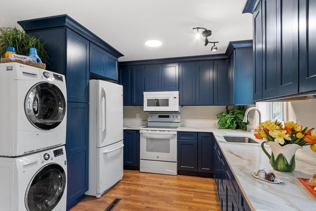 41 Maple St, Randolph, MA 02368