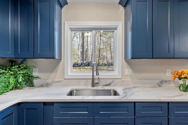 41 Maple St, Randolph, MA 02368