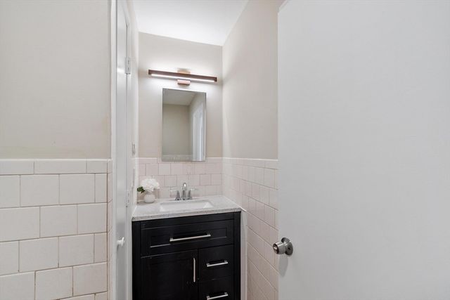 41 Maple St, Randolph, MA 02368