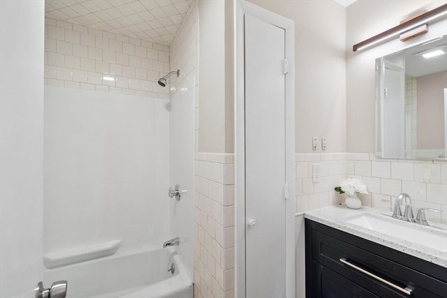 41 Maple St, Randolph, MA 02368