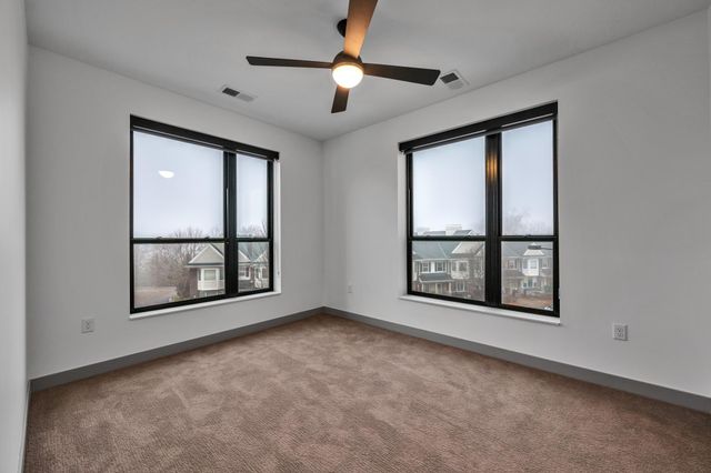 640 Wisconsin Avenue N 318, Golden Valley, MN 55427