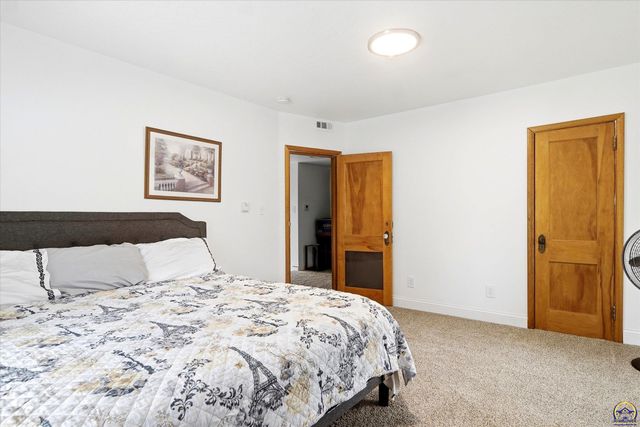 830 SW Fillmore ST, Topeka, KS 66606