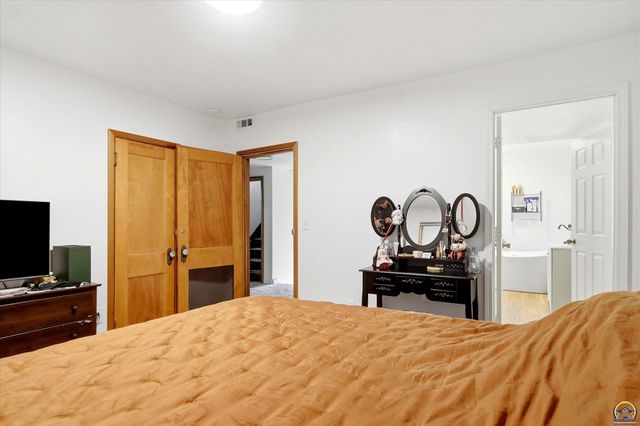 830 SW Fillmore ST, Topeka, KS 66606