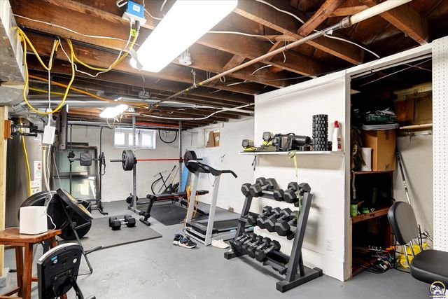 830 SW Fillmore ST, Topeka, KS 66606