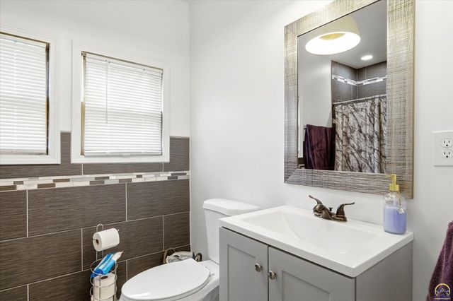 830 SW Fillmore ST, Topeka, KS 66606