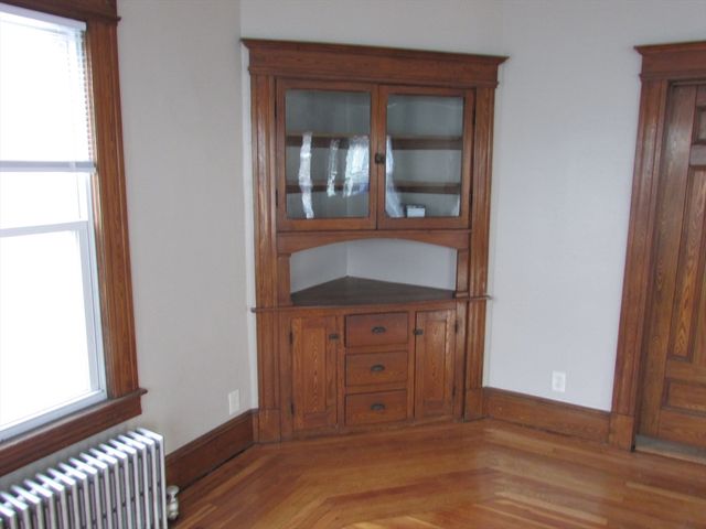78 Prospect St, Springfield, MA 01107