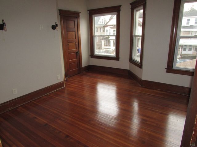 78 Prospect St, Springfield, MA 01107