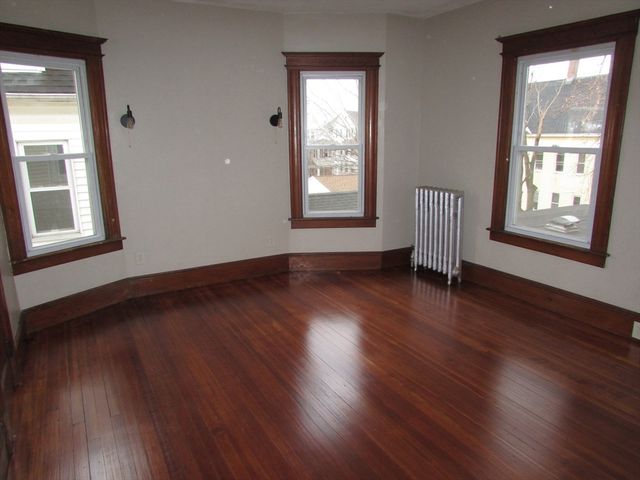 78 Prospect St, Springfield, MA 01107