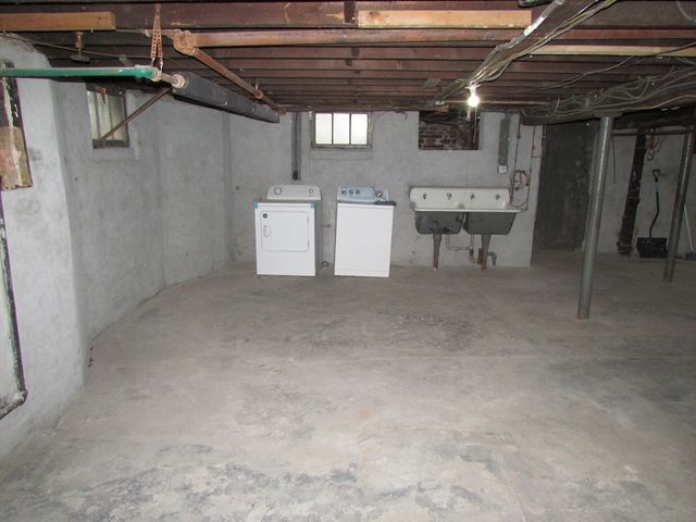 78 Prospect St, Springfield, MA 01107