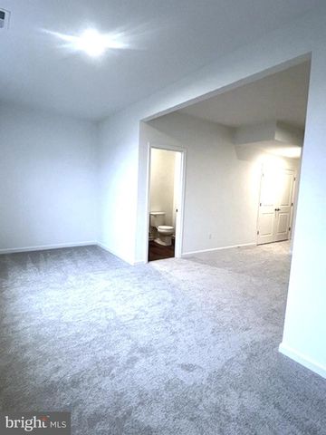 11 ABIGAIL ST, Charles Town, WV 25414