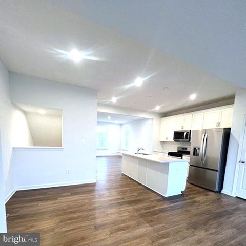 11 ABIGAIL ST, Charles Town, WV 25414