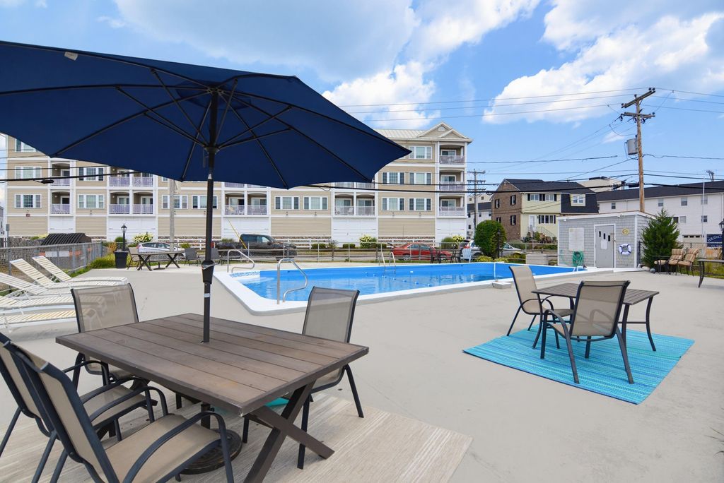 Image 2 of property listing at 615 Ocean Blvd Unit 22, Hampton, NH 03842
