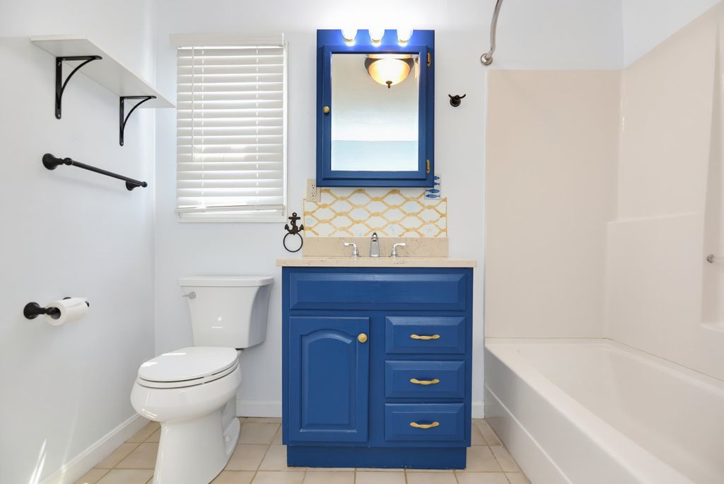 Image 14 of property listing at 615 Ocean Blvd Unit 22, Hampton, NH 03842
