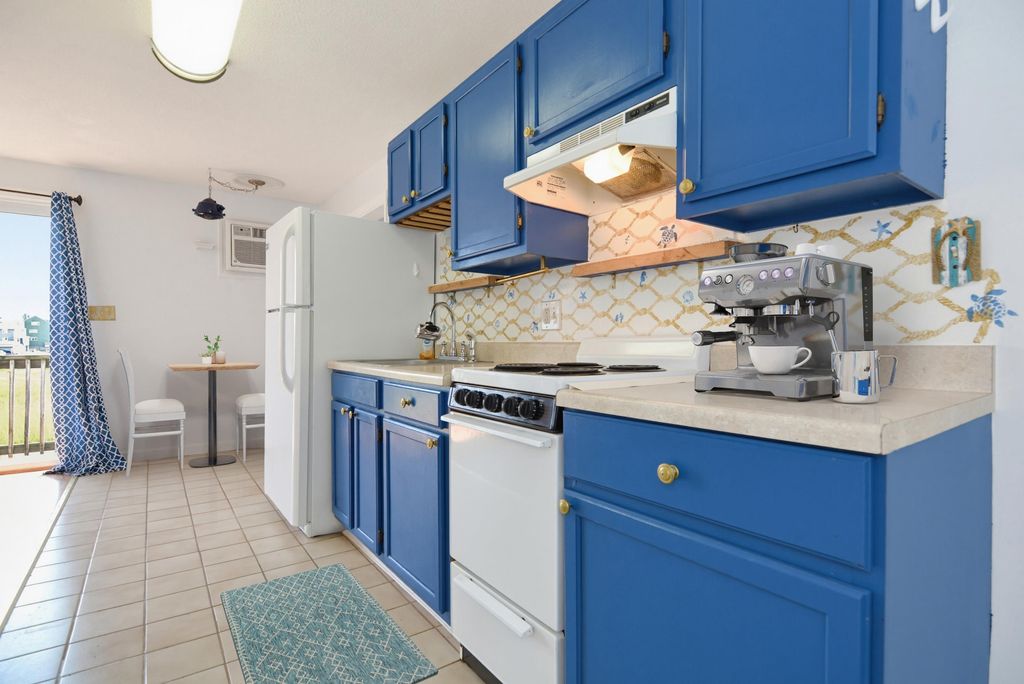 Image 6 of property listing at 615 Ocean Blvd Unit 22, Hampton, NH 03842