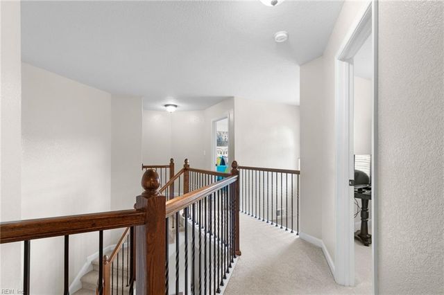 509 Hanbury RD W, Chesapeake, VA 23322