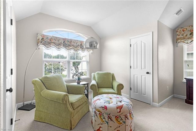 509 Hanbury RD W, Chesapeake, VA 23322