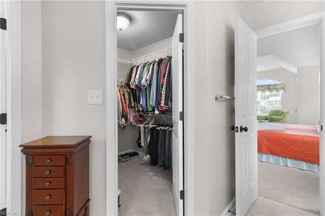 509 Hanbury RD W, Chesapeake, VA 23322