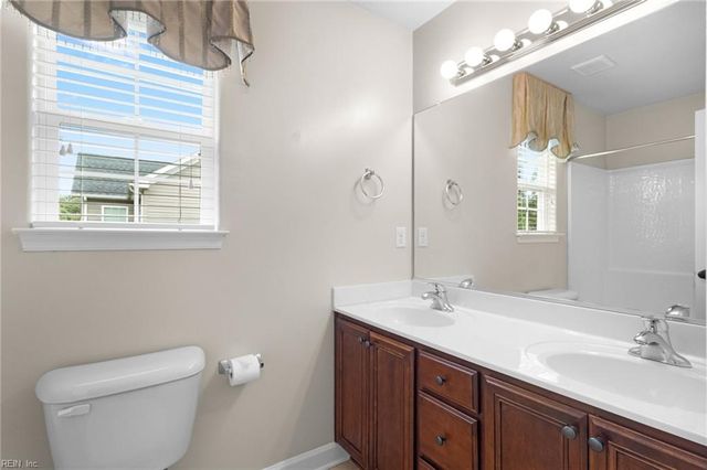 509 Hanbury RD W, Chesapeake, VA 23322