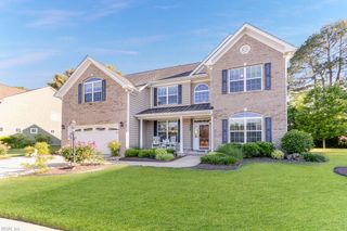 509 Hanbury RD W, Chesapeake, VA 23322