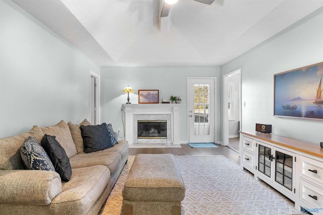 117 Spring Tanner Road, Hazel Green, AL 35750