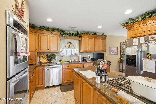 180 Old Sink Church Rd, Tellico Plains, TN 37385