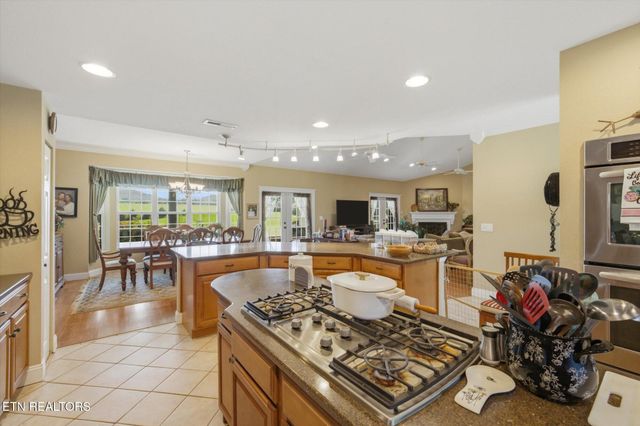 180 Old Sink Church Rd, Tellico Plains, TN 37385