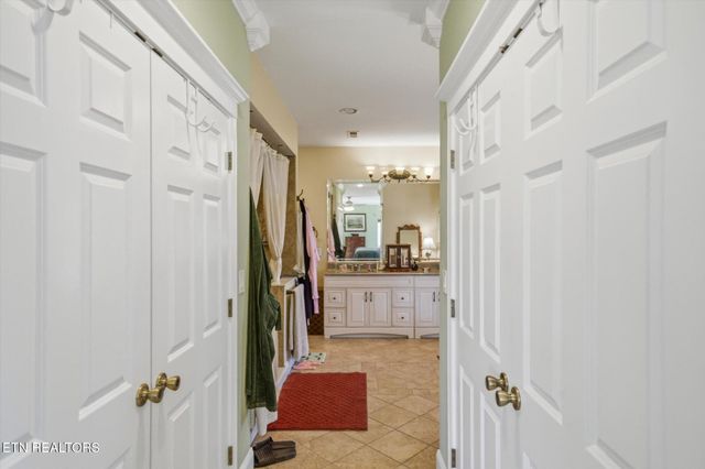 180 Old Sink Church Rd, Tellico Plains, TN 37385