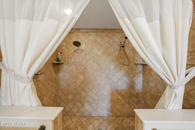 180 Old Sink Church Rd, Tellico Plains, TN 37385