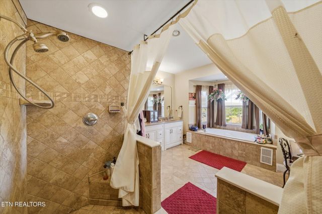 180 Old Sink Church Rd, Tellico Plains, TN 37385