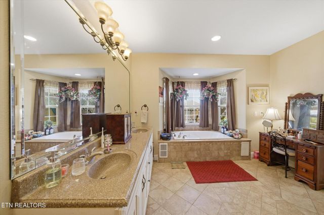180 Old Sink Church Rd, Tellico Plains, TN 37385