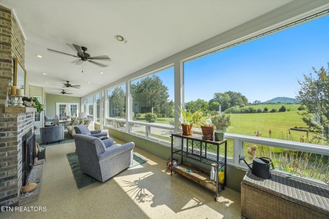 180 Old Sink Church Rd, Tellico Plains, TN 37385