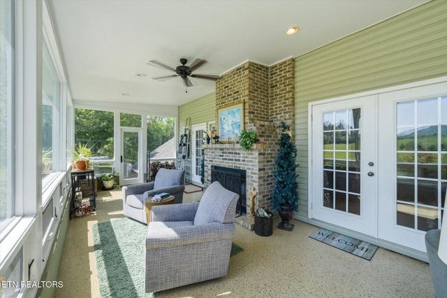 180 Old Sink Church Rd, Tellico Plains, TN 37385